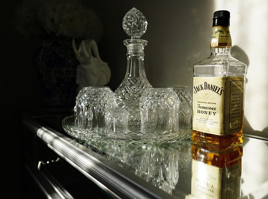 The Most Stylish Whiskey Decanters for a Modern Home acacuss