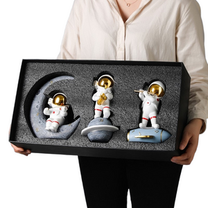 Creative Resin Astronaut Sculpture Ornament Home Living Room Bookcase Ornament Desktop Decoration Crafts Gifts for Children acacuss
