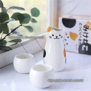 3pcs Maneki Neko Ceramic Sake Set Japanese Lucky Cat Wine Set (1 TOKKURI Bottle 300ml 2 OCHOKO Cups) Cute Wine Glass Pot Bar Set acacuss