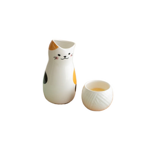3pcs Maneki Neko Ceramic Sake Set Japanese Lucky Cat Wine Set (1 TOKKURI Bottle 300ml 2 OCHOKO Cups) Cute Wine Glass Pot Bar Set acacuss