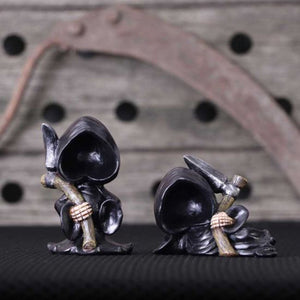 9CM Cat Sickle Dog Witch Grim Reaper Decoration Resin Black Cloaked Grim Reapers Feline Cat Dog Figurine Halloween Home Decor acacuss