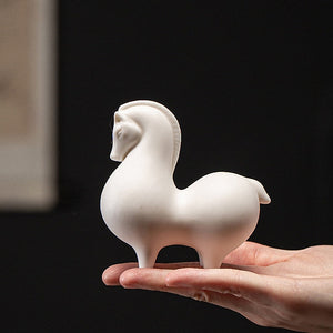 Chinese White Porcelain Horse Statue Vintage Horse Decorative Ceramic Art Zen Creative Ornaments Mascot acacuss