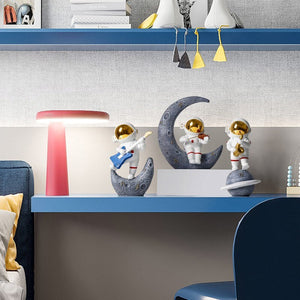 Creative Resin Astronaut Sculpture Ornament Home Living Room Bookcase Ornament Desktop Decoration Crafts Gifts for Children acacuss