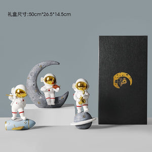 Creative Resin Astronaut Sculpture Ornament Home Living Room Bookcase Ornament Desktop Decoration Crafts Gifts for Children acacuss