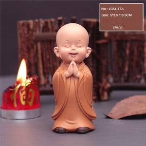 Cute Small Monk Status Figurines Religion Buddha Resin Crafts Desk Miniatures Ornaments Accessories Home Decor Car Decoration acacuss