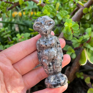 High-quality obsidian 、Yooperlite Alien Skulls Stone Carving Figurine Healing Crystal Statue Home Decoration Gemstone Craft Gift acacuss