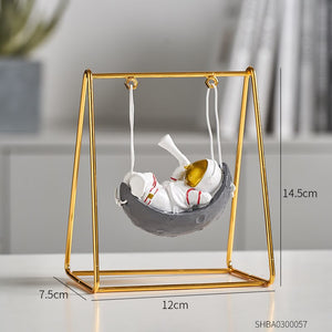 Kawaii Room Decoration Home Accessories Resin Embellishment Astronaut Model Swing Calendar Figurines Office Desk Decorative Gift acacuss