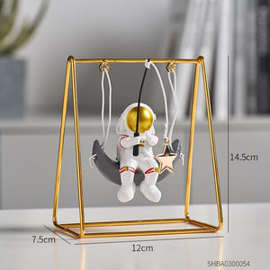 Kawaii Room Decoration Home Accessories Resin Embellishment Astronaut Model Swing Calendar Figurines Office Desk Decorative Gift acacuss