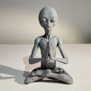 Mini Meditation Alien Statue Resin Ornament Alien Garden Home Office Yard Art Decor For Indoor Outdoor acacuss