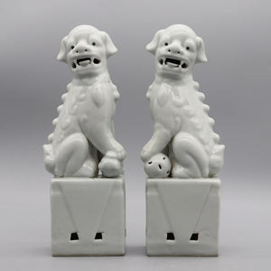 Pair of foo dogs, Fu dogs, Buddha dogs, Chinese guardian lions, Ceramic sculpture, Home decoration acacuss