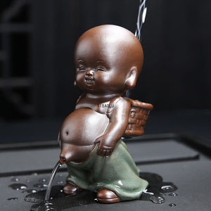 Purple Sand Tea Pet Ornaments Little Monk Ceramic Figures Tea Play Peeing Doll Tea Set Peeing Water Spray Accessories acacuss