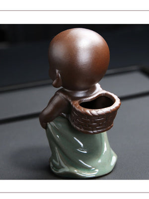 Purple Sand Tea Pet Ornaments Little Monk Ceramic Figures Tea Play Peeing Doll Tea Set Peeing Water Spray Accessories acacuss