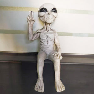 Resin Alien Statue Alien UFO Sculpture Figurine Outdoor Home Garden Decor Halloween Ornaments Yard Decoration Outdoor Miniatures acacuss