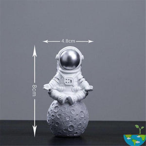 Resin Material Astronauts Ornaments Universal Cell Phone Stand Holder Christmas Gift Toys Home Office Desk Decor Birthday Gifts acacuss