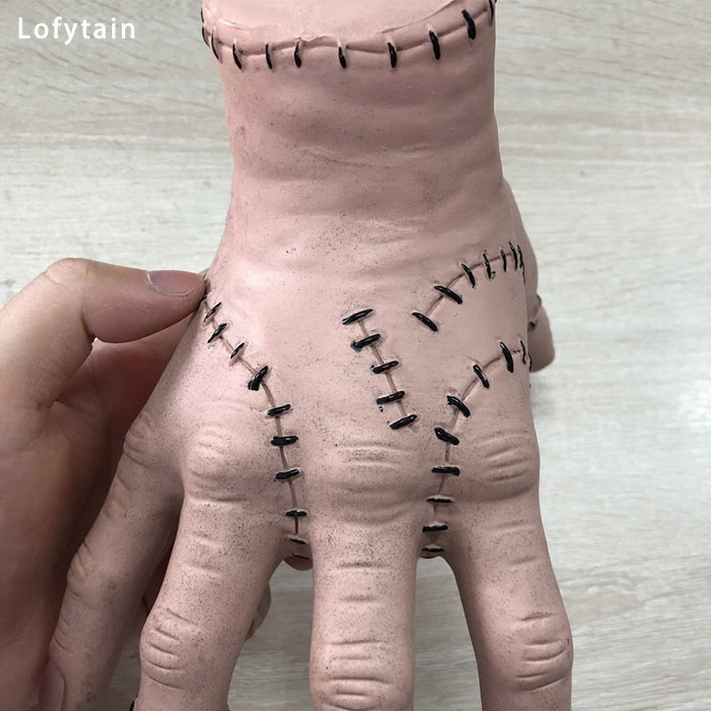 Lofytain Halloween Horror Wednesday Hand from Addams Family Cosplay Latex تمثال المنزل ديكور الحرف Parts Party