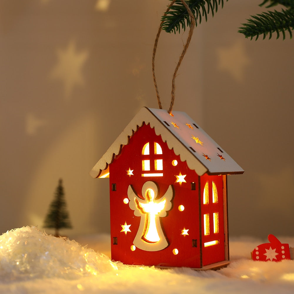 Neues Weihnachts-Holzhaus mit Anhänger, Schneemann, Elch, Weihnachtsmann, Bärenhaus, Beleuchtung, leuchtende Blockhütte, Weihnachtsdekoration