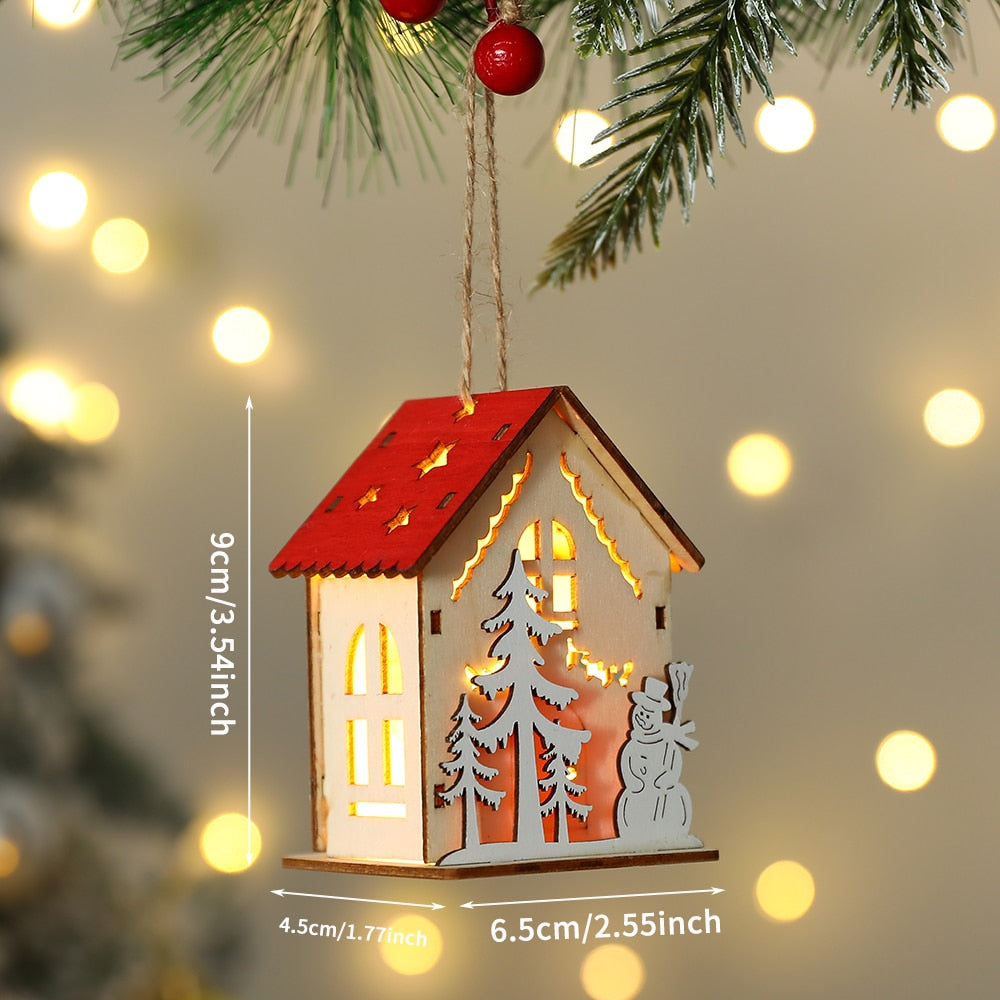 Neues Weihnachts-Holzhaus mit Anhänger, Schneemann, Elch, Weihnachtsmann, Bärenhaus, Beleuchtung, leuchtende Blockhütte, Weihnachtsdekoration