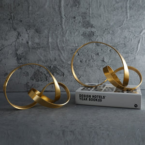 Simple Metal Gold Hollow Out Twist Art Ornament Irregular Living Room Ornament Desk Decoration Nordic Home Decor Accessories acacuss
