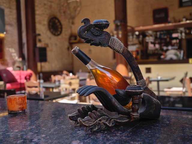 How to Clean and Care for Your Whiskey Decanter Set acacuss