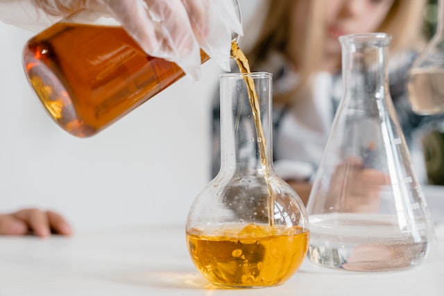 Whiskey Decanter Trends: What's Hot and What's Not in the World of Whiskey Decanters acacuss