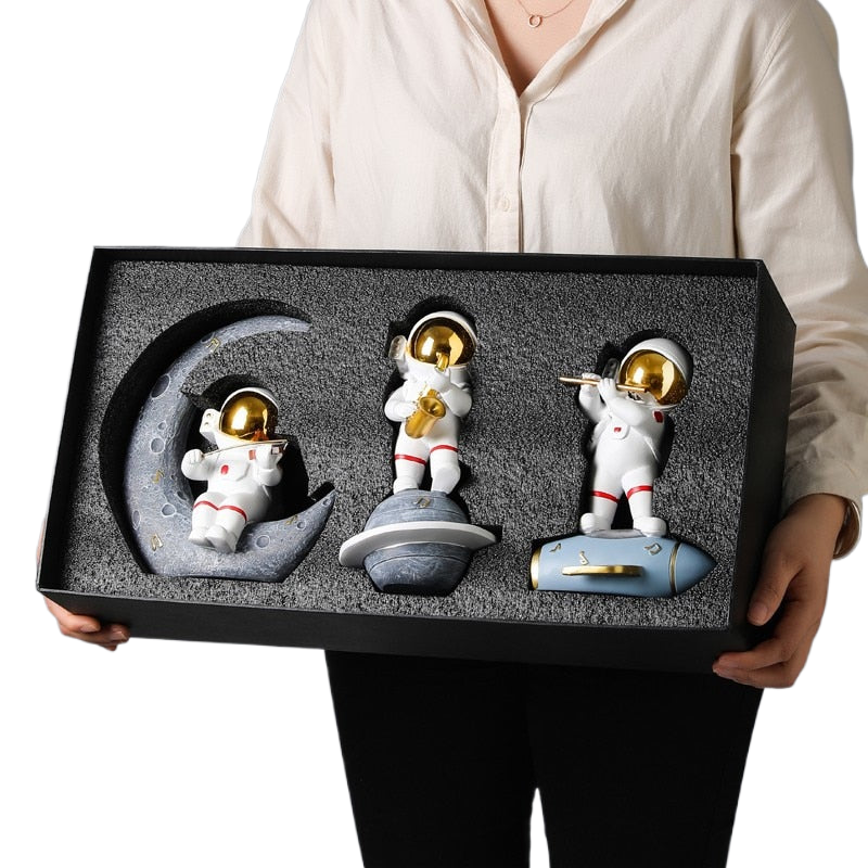 Creative Resin Astronaut Sculpture Ornament Home Living Room Bookcase Ornament Desktop Decoration Crafts Gifts for Children acacuss