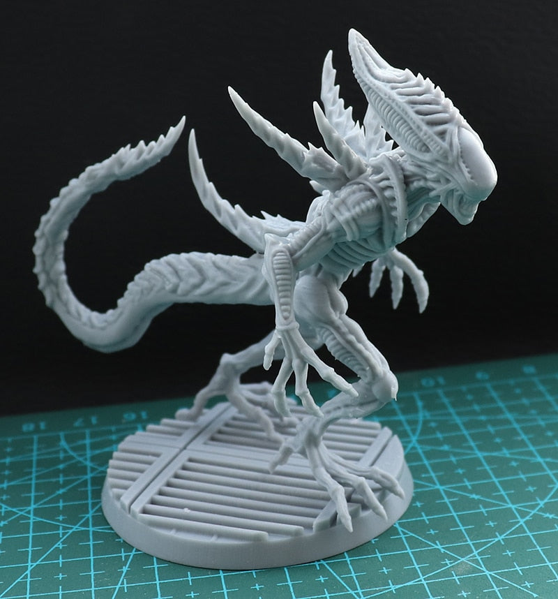 1/17 100mm 1/24 75mm Resin Model Kits Alien Figure Unpainted No Color DW-102 acacuss