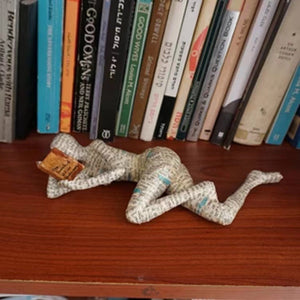 1PC Reading Woman Resin Statue Desktop Decoration Ornament Home Living Room Bedroom Decoration Home Sculpture Ornaments Decor acacuss