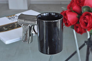 1Pcs Pistol Grip Ceramics Coffee Cups And Mugs Funny Gun Mug Milk Tea Cup Creative Style Ceramic Coffee Mug Drinkware ZL291 acacuss