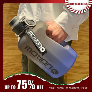 2.2L Large Capacity Sports Water Bottle Outdoor Fitness Kettle Gradient Plastic Water Cup Students Portable Big Ton Ton Barrel acacuss