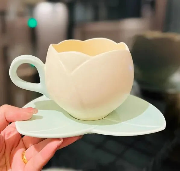 2PCS Cup Saucer Set Flower Shaped Ceramic Coffee Cups Tulip Teacup Saucer Ceramic Drinking Cups Oatmeal For Breakfast Tea Praty acacuss