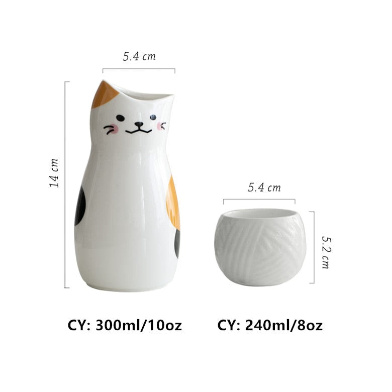 3pcs Maneki Neko Ceramic Sake Set Japanese Lucky Cat Wine Set (1 TOKKURI Bottle 300ml 2 OCHOKO Cups) Cute Wine Glass Pot Bar Set acacuss
