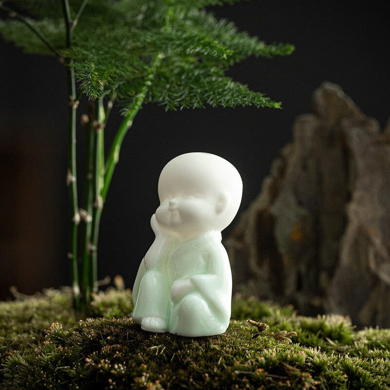 4pcs/set Ceramic Cute Mini Little Monk Tea Pet Porcelain Figurines Miniature Fairy Garden Buddha Statue Craft Feng Shui Zen acacuss