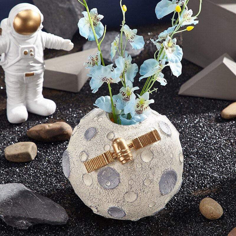 ARTLOVIN Creative Resin Cartoon Astronaut Statues Home Decoration Figurine Desktop Decor Sculpture Nordic Indoor Ornaments Gifts acacuss