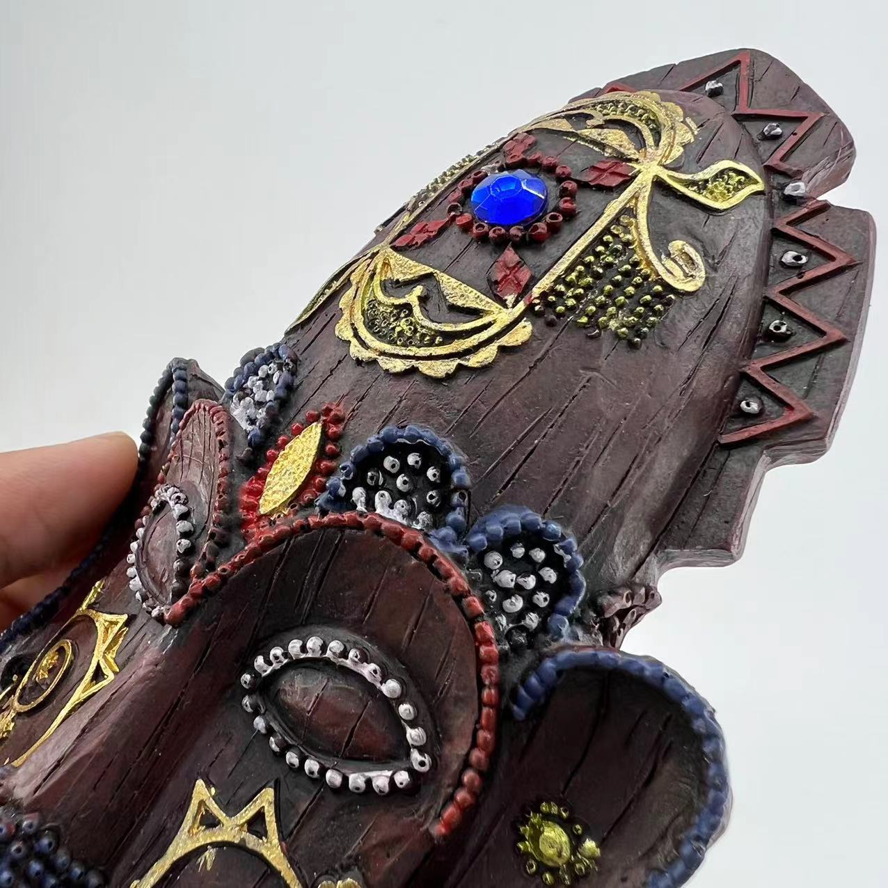 African Style Ornaments South Africa Kenya Creative Mask Pendant Hand-painted Resin Handicraft Decorative Ornaments acacuss