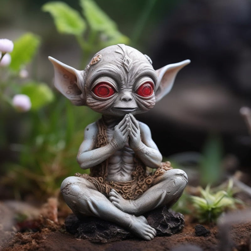 2023 New Alien Figurine Resin Fantasy Crafts Garden Halloween Decoration Aliens Statue Model Doll Elf Ornaments Children Gifts acacuss