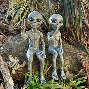 Alien Statue Outdoor Space Alien Ornaments Garden Resin Statue Figurine Home Decoration Garden Yard Decoration Miniatures acacuss
