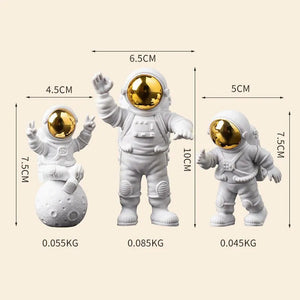 Astronaut Ornament Yellow Moon Ambient Light Office Wine Cooler Decorations Modern Astronaut Desktop Ornaments Modeling acacuss