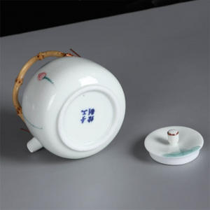 Bamboo Handle Teapot acacuss