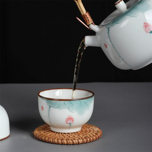 Bamboo Handle Teapot acacuss