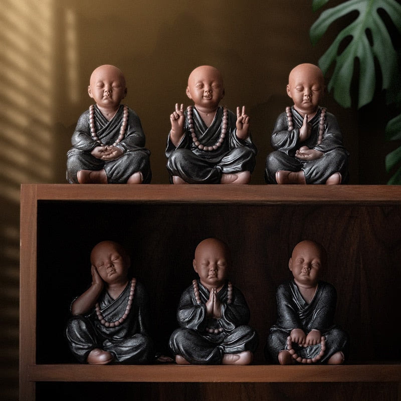 Black Pottery Buddhist Monks Miniature Figurines Buddha Statue Sculpture Fairy Ornaments Meditation Home Garden Docor Decoration acacuss