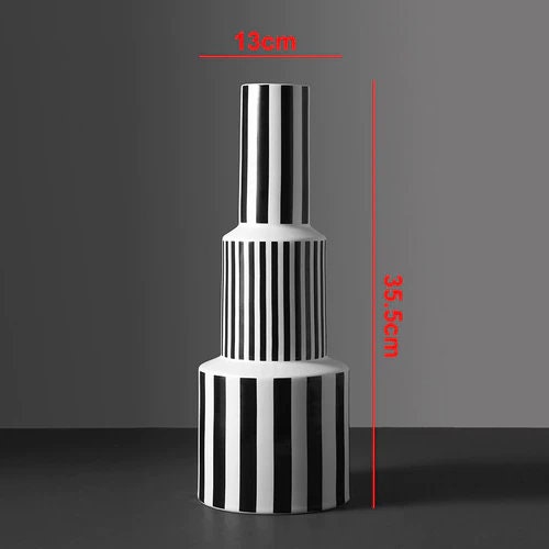 Black and White Ceramic Vases acacuss