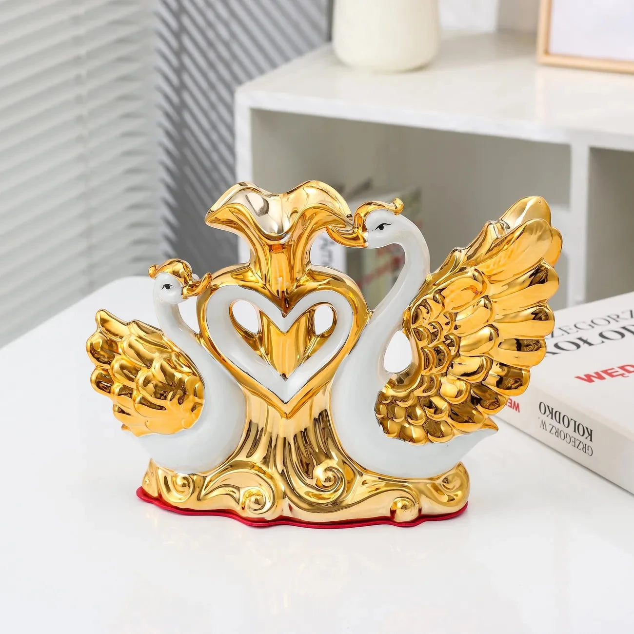 Ceramic Swan Vase Arrangement Dining Table Home Decoration Accessories Creative Lovers Vase Wedding decoration acacuss