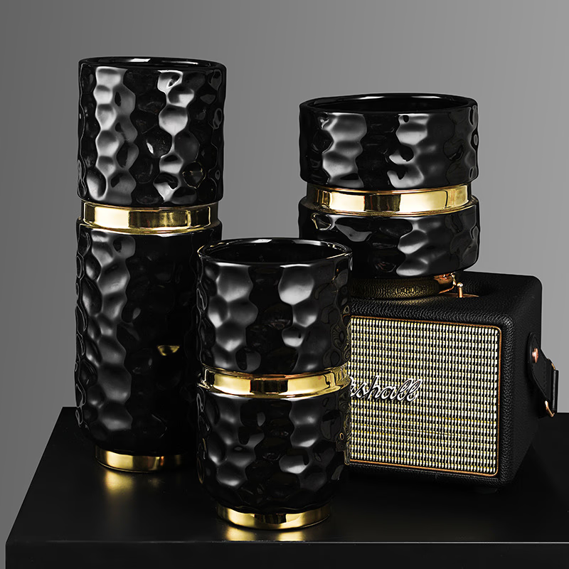 Ceramic Vase Black acacuss