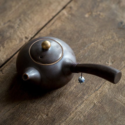 Ceramic kyusu teapot with wooden Side handle I Japanese Ceramic Teapot acacuss