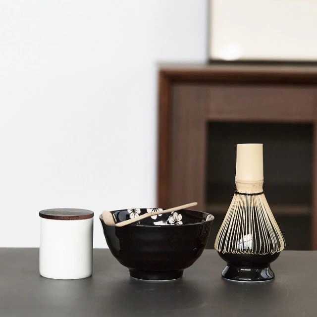 Handcrafted Matcha Bowl With Spout – Traditional Ceramic Chawan For Tea Lovers - View #3