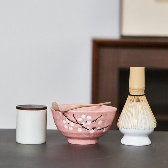 Chawan Matcha bowl with spout acacuss