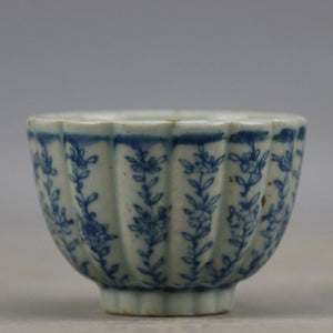 Chinese Old Blue and White Flower Pattern Lotus-Mouth Porcelain Tea/wine Cup Desk Decoration Home Decor acacuss