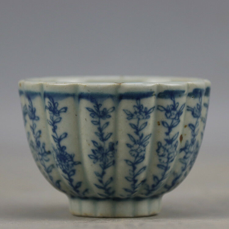 Chinese Old Blue and White Flower Pattern Lotus-Mouth Porcelain Tea/wine Cup Desk Decoration Home Decor acacuss