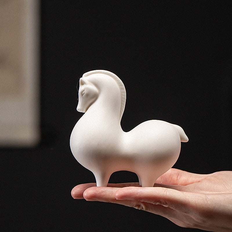 Chinese White Porcelain Horse Statue Vintage Horse Decorative Ceramic Art Zen Creative Ornaments Mascot acacuss