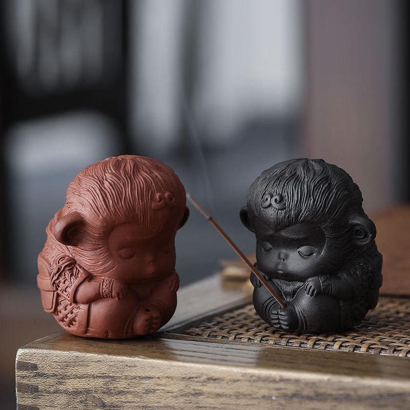 Chinoiserie Gift Ceramics Purple Clay Pottery Monkey King Sun Wukong Monkey Incense Sticks Craft Aromatherapy Tea Pet Desk Decor acacuss